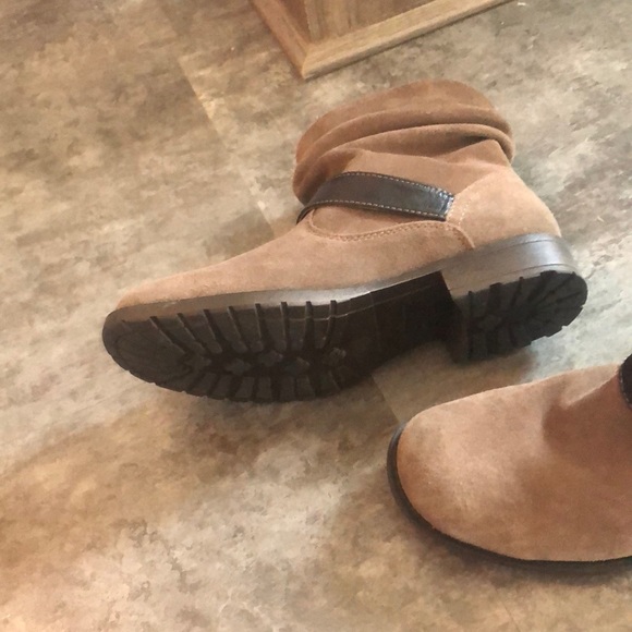 Booties - Picture 3 of 5